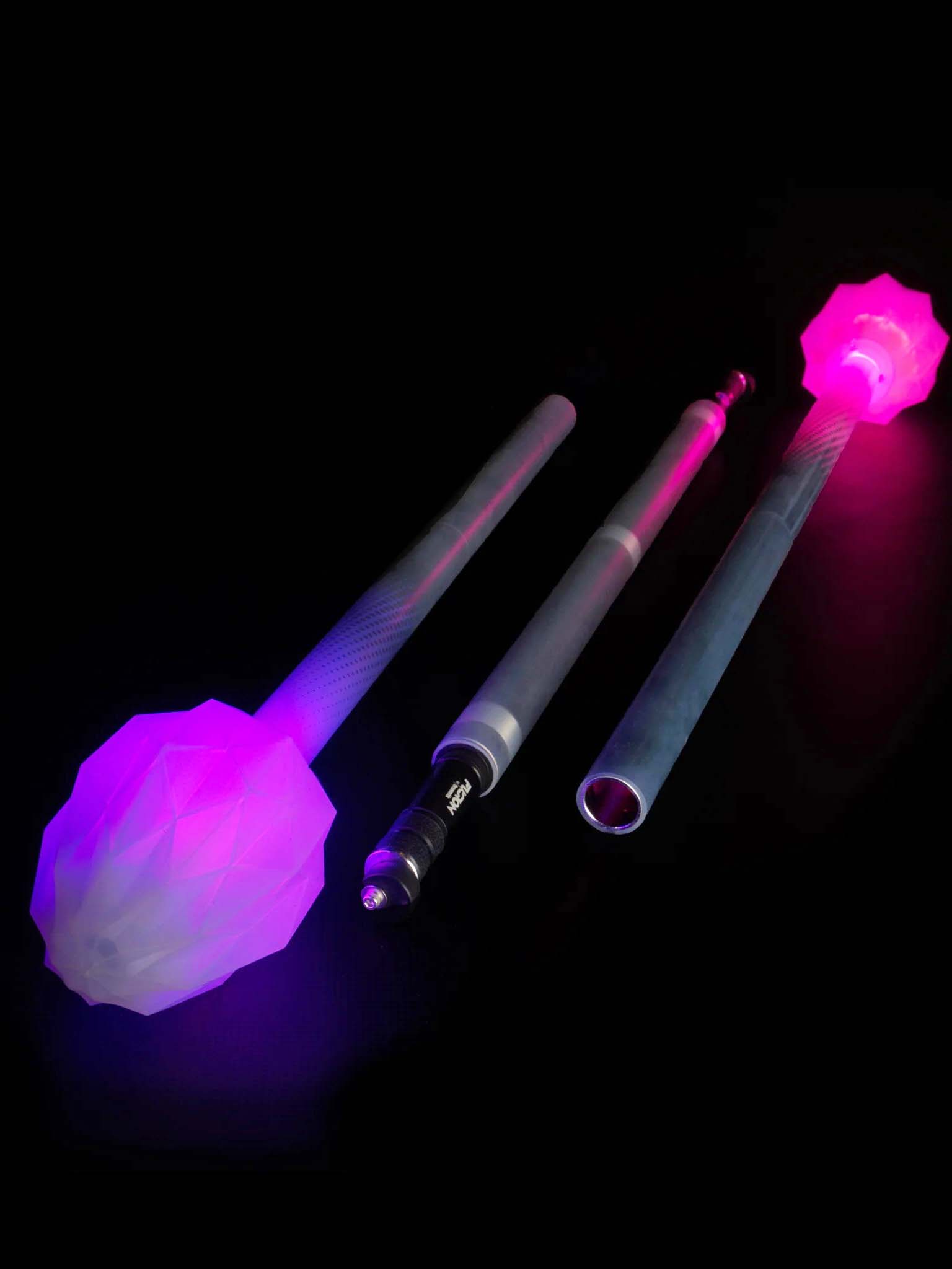 threeeworlds Breakdown Contact LED  Staff