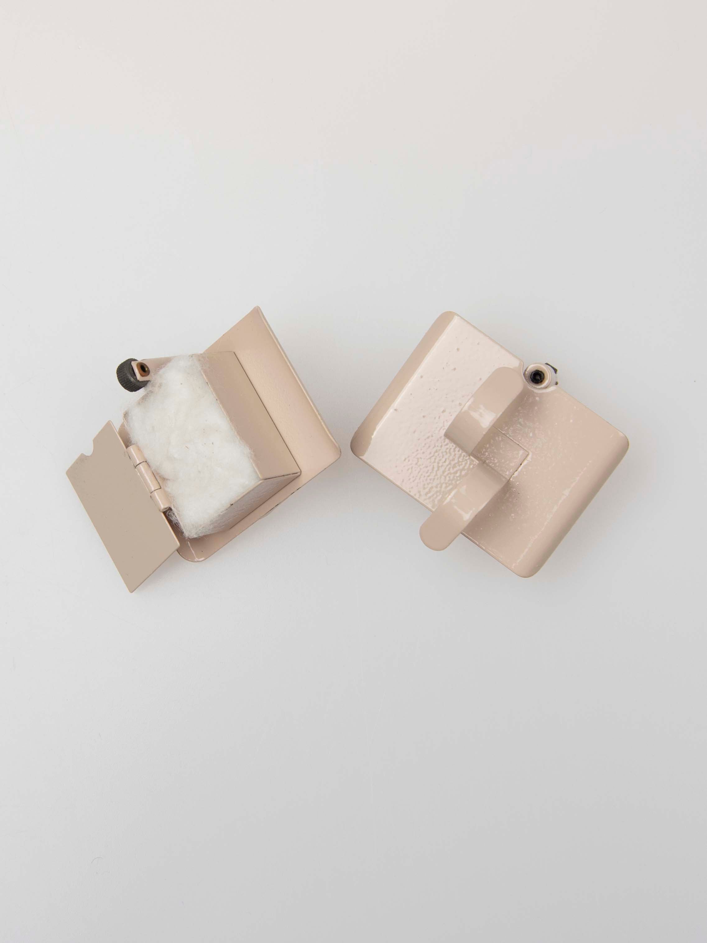 Reneagde Palm Lighter (pair)